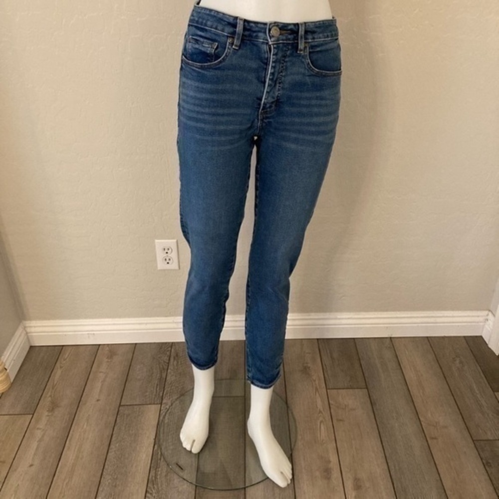 Loft Curvy Skinny Crop Jeans Size 28/6